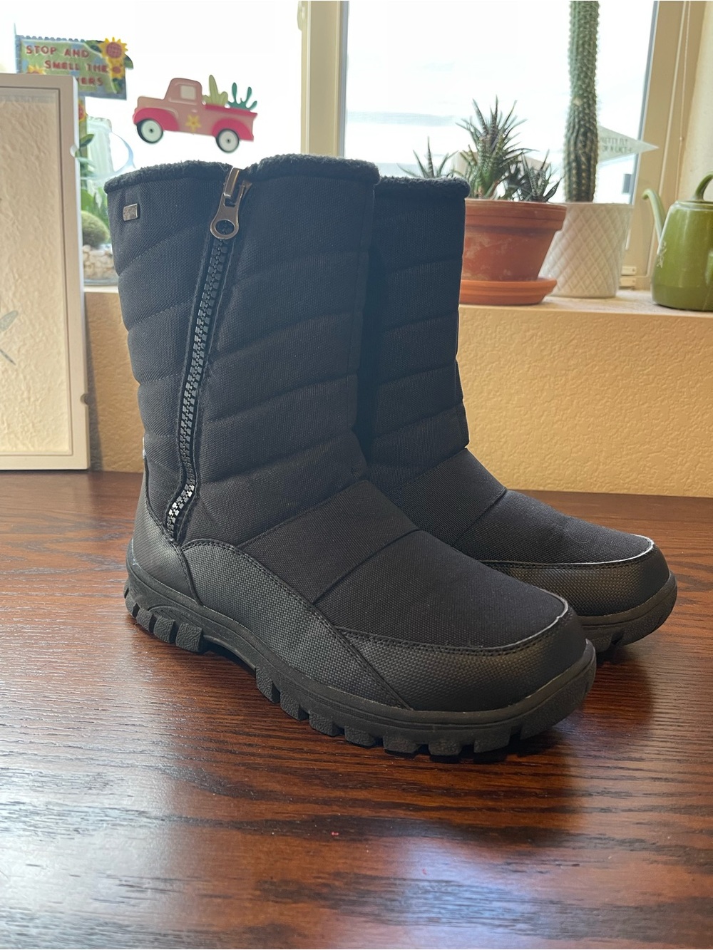 3M Thinsulate Water Resistance Men’s Snow Boots Size 8 Black